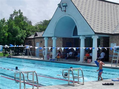 audubon park whitney young swimming pool